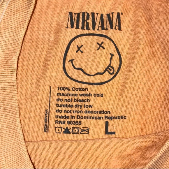 Nirvana Kurt Cobain Smiley Face Logo Peach t-shirt Size Large - Picture 4 of 4